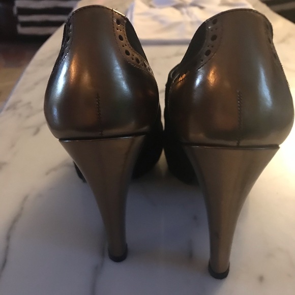 Stuart Weitzman buckle booties size 8 - Picture 4 of 8